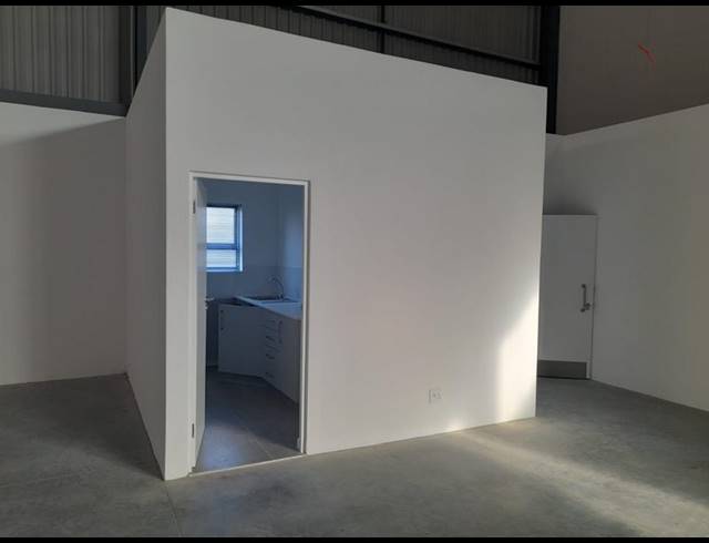 BUSINESS PROPERTY TO RENT IN FAIRVIEW